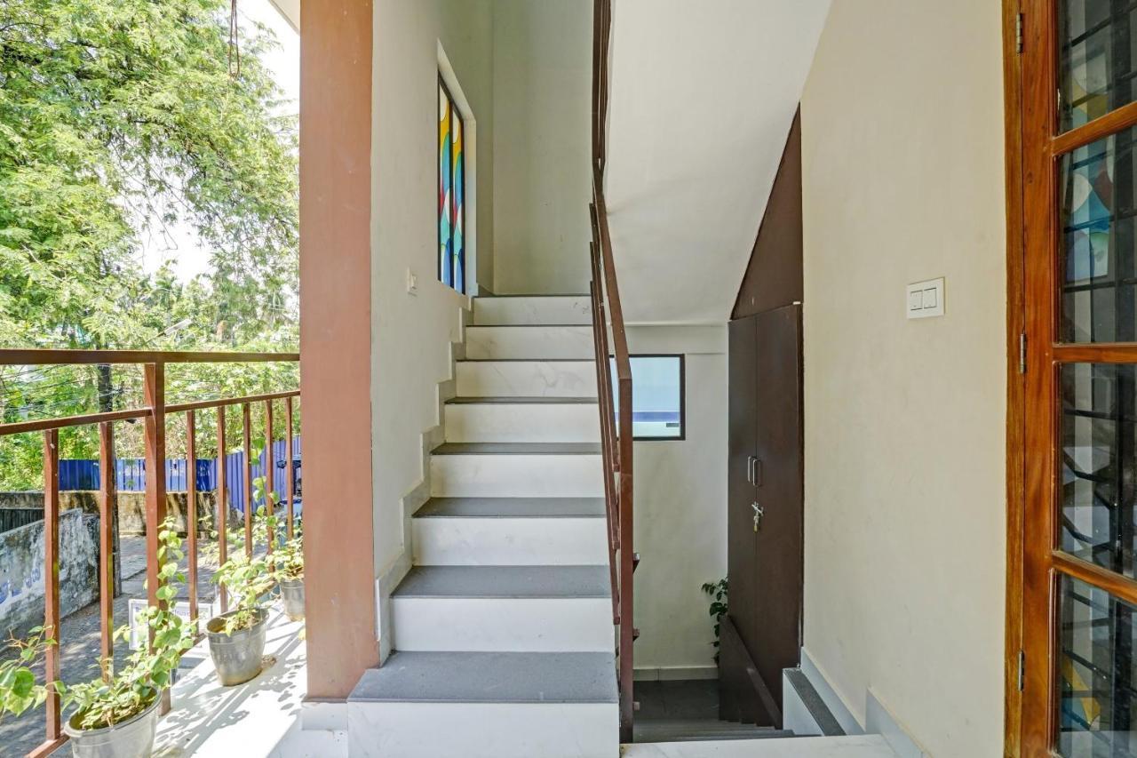 Spot On Blissful Villa Коччи Экстерьер фото